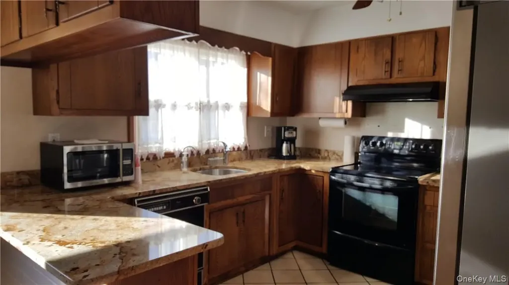 137 Bethlehem Road New Windsor NY 12553