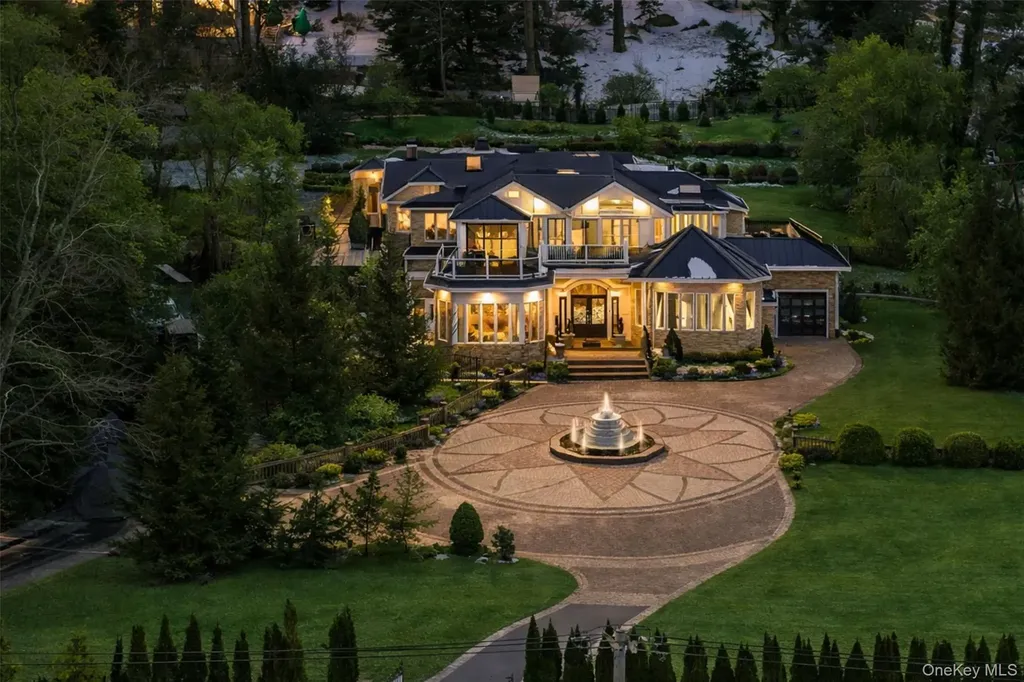 333 E Shore Road Kings Point NY 11023