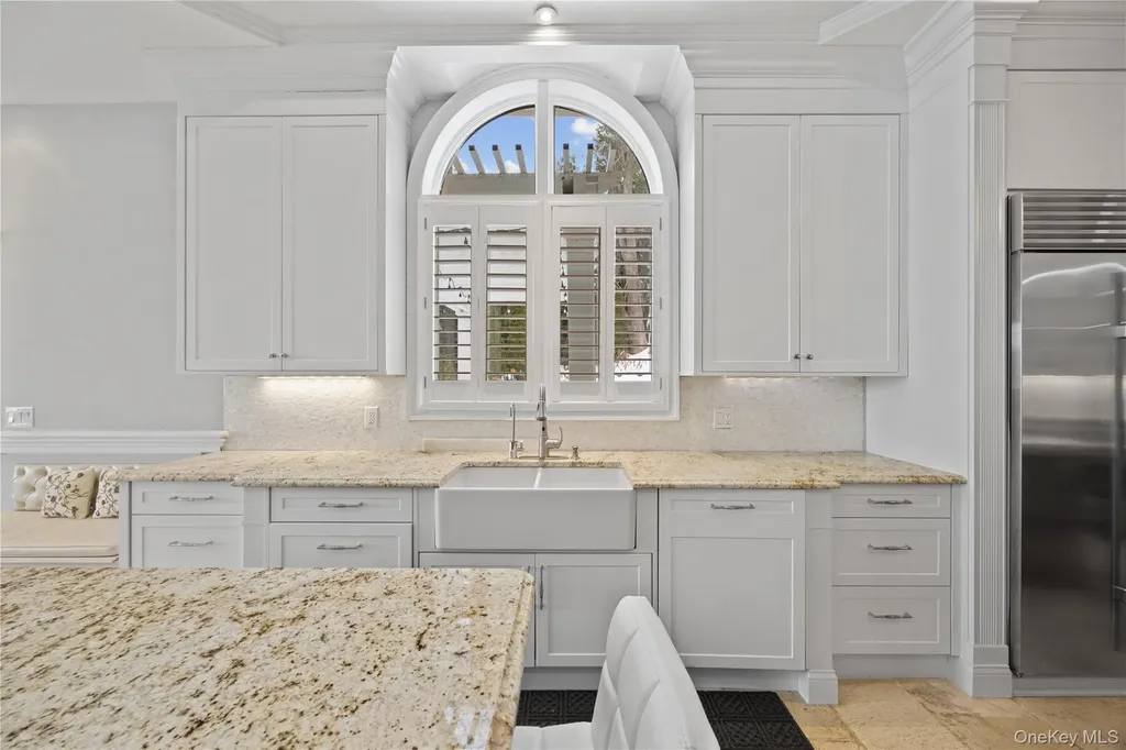 333 E Shore Road Kings Point NY 11023