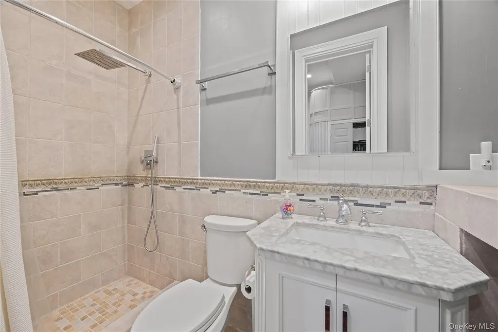 333 E Shore Road Kings Point NY 11023