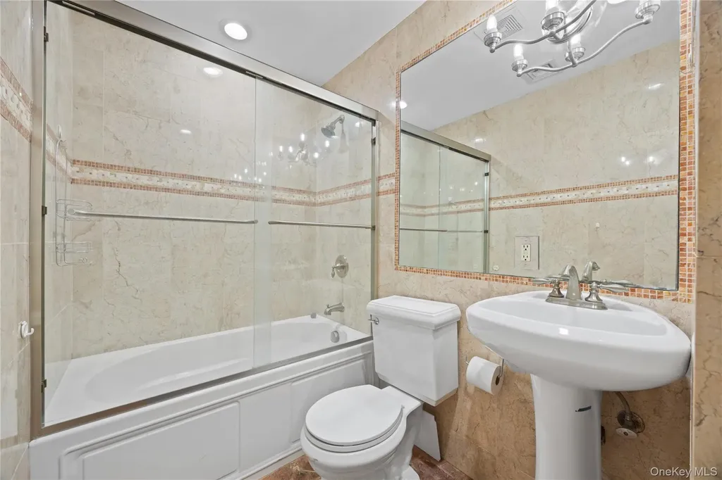 333 E Shore Road Kings Point NY 11023