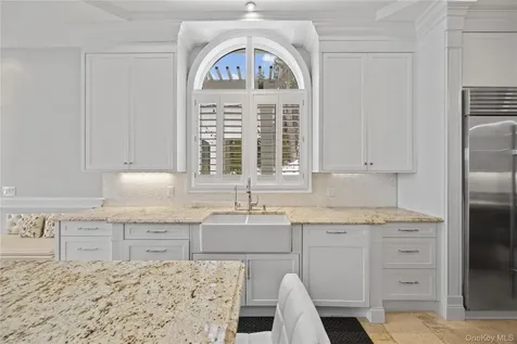 333 E Shore Road Kings Point NY 11023