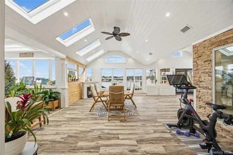 333 E Shore Road Kings Point NY 11023