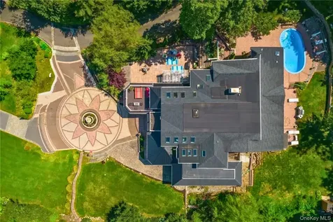 333 E Shore Road Kings Point NY 11023
