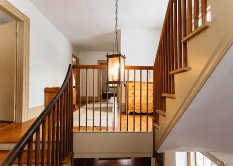 1193 Albany Post Road Gardiner NY 12525