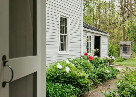 1193 Albany Post Road Gardiner NY 12525