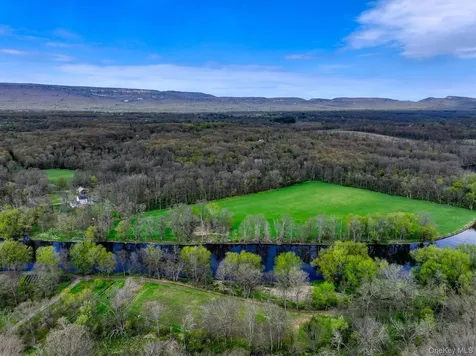 1193 Albany Post Road Gardiner NY 12525