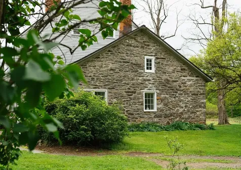 1193 Albany Post Road Gardiner NY 12525