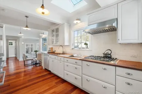27 Huntington Avenue Scarsdale NY 10583