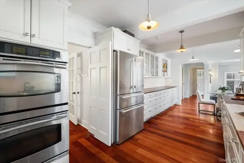 27 Huntington Avenue Scarsdale NY 10583