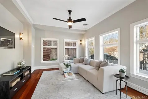 27 Huntington Avenue Scarsdale NY 10583