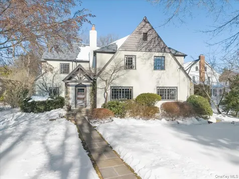 27 Huntington Avenue Scarsdale NY 10583
