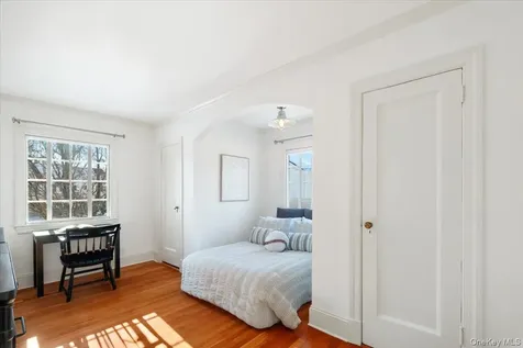 27 Huntington Avenue Scarsdale NY 10583