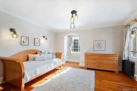 27 Huntington Avenue Scarsdale NY 10583