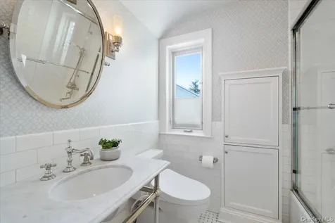 27 Huntington Avenue Scarsdale NY 10583