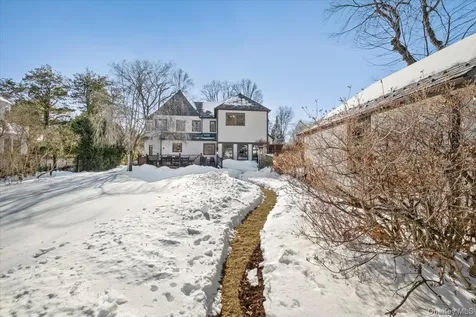 27 Huntington Avenue Scarsdale NY 10583