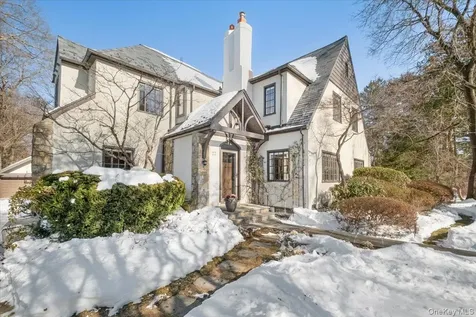 27 Huntington Avenue Scarsdale NY 10583