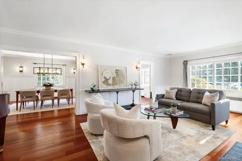 27 Huntington Avenue Scarsdale NY 10583