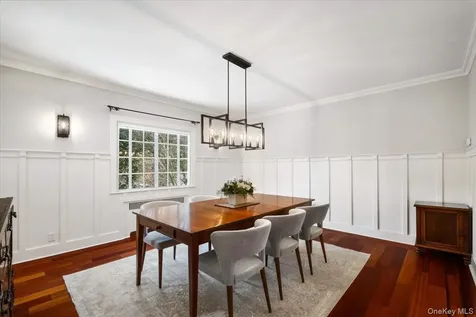 27 Huntington Avenue Scarsdale NY 10583
