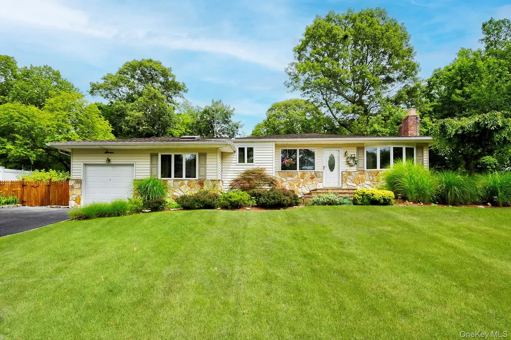 7 Bartel Place South Huntington NY 11746