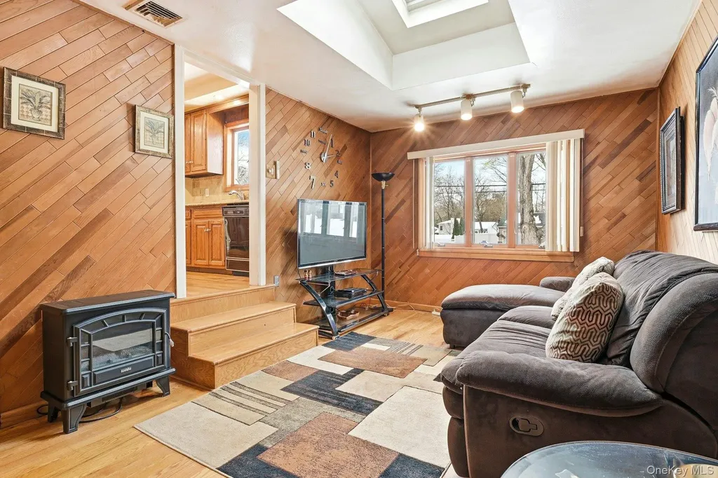 7 Bartel Place South Huntington NY 11746