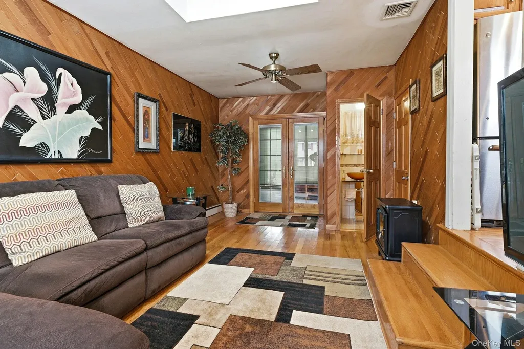 7 Bartel Place South Huntington NY 11746