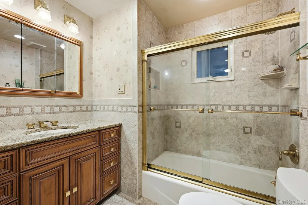 7 Bartel Place South Huntington NY 11746