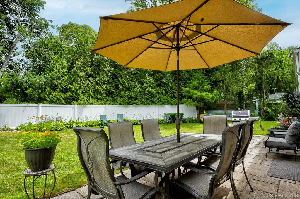 7 Bartel Place South Huntington NY 11746