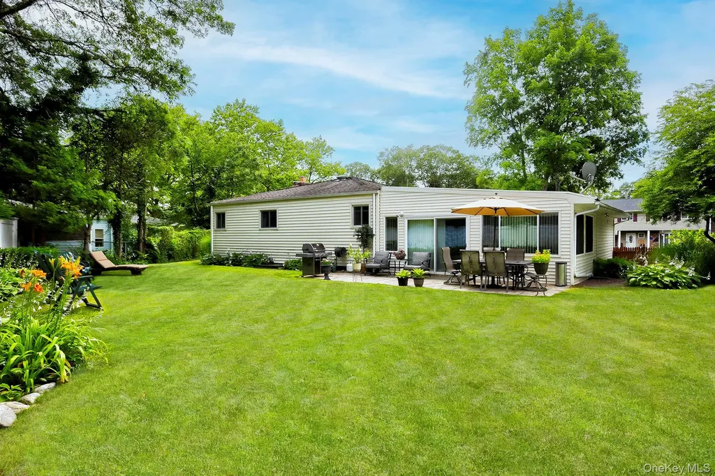 7 Bartel Place South Huntington NY 11746