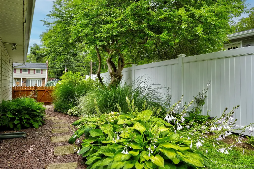 7 Bartel Place South Huntington NY 11746