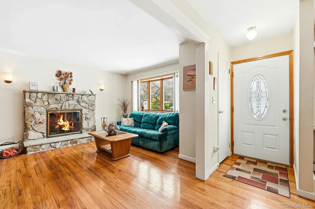 7 Bartel Place South Huntington NY 11746