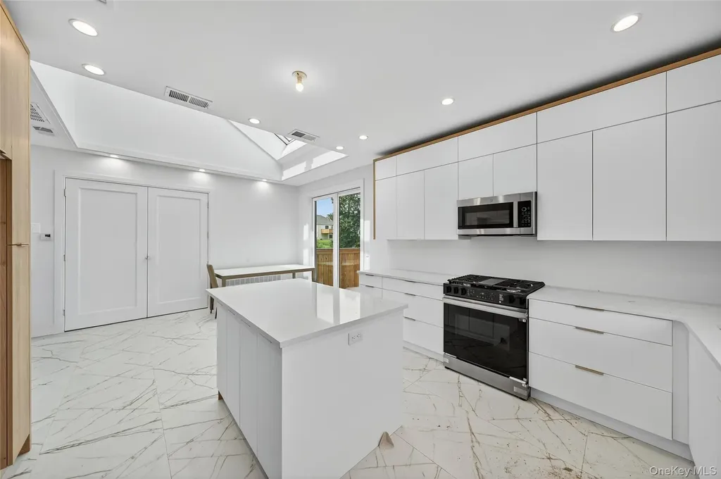 27 Union Transfer Monroe NY 10950