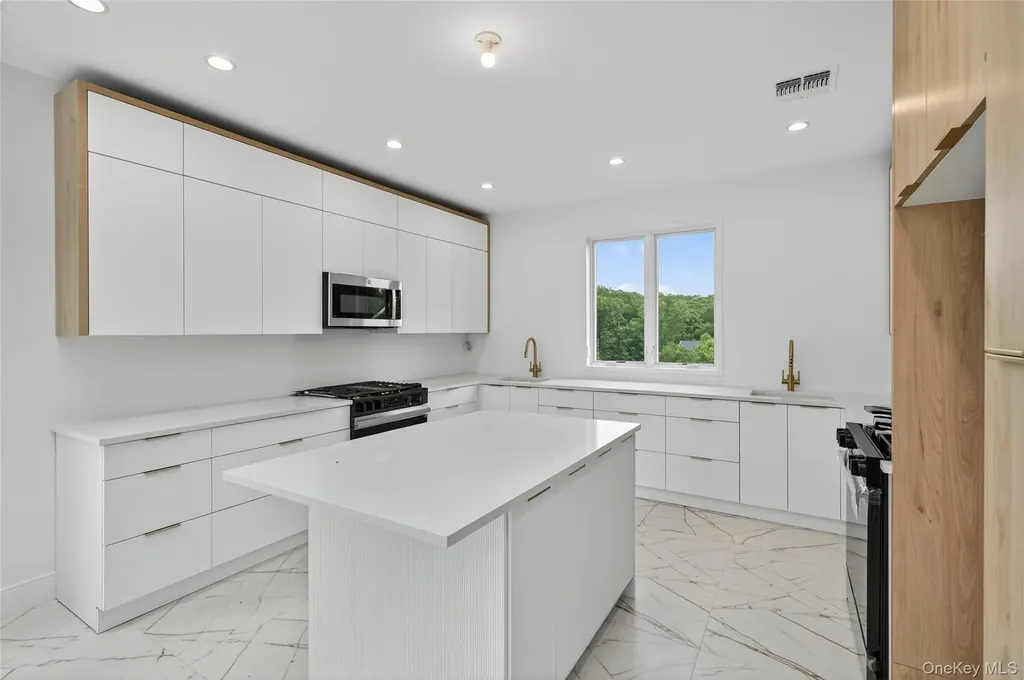 27 Union Transfer Monroe NY 10950