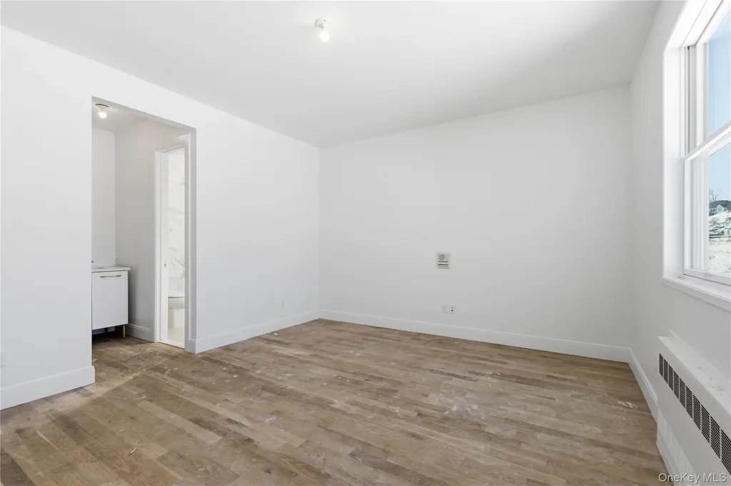 57 Southfield Falls Monroe NY 10950