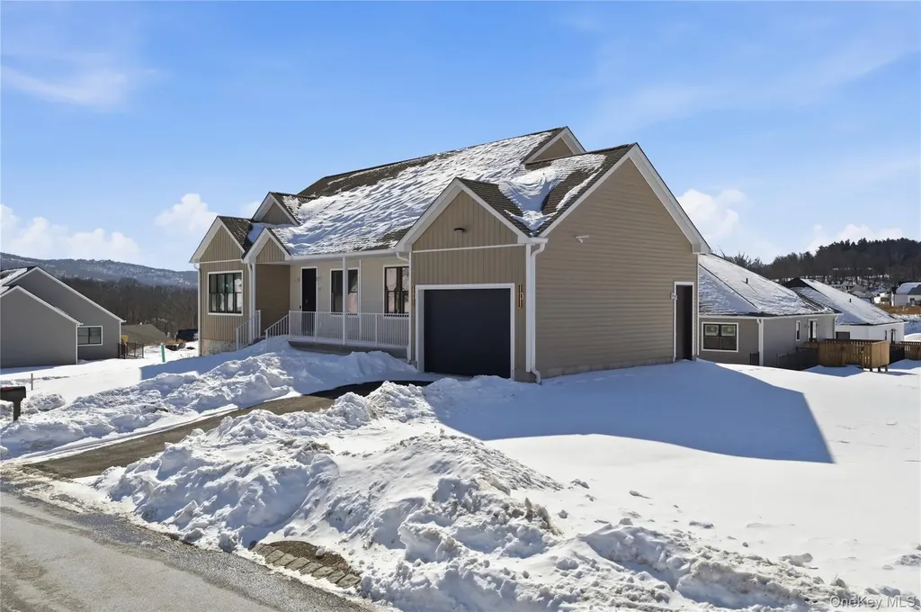 57 Southfield Falls Monroe NY 10950