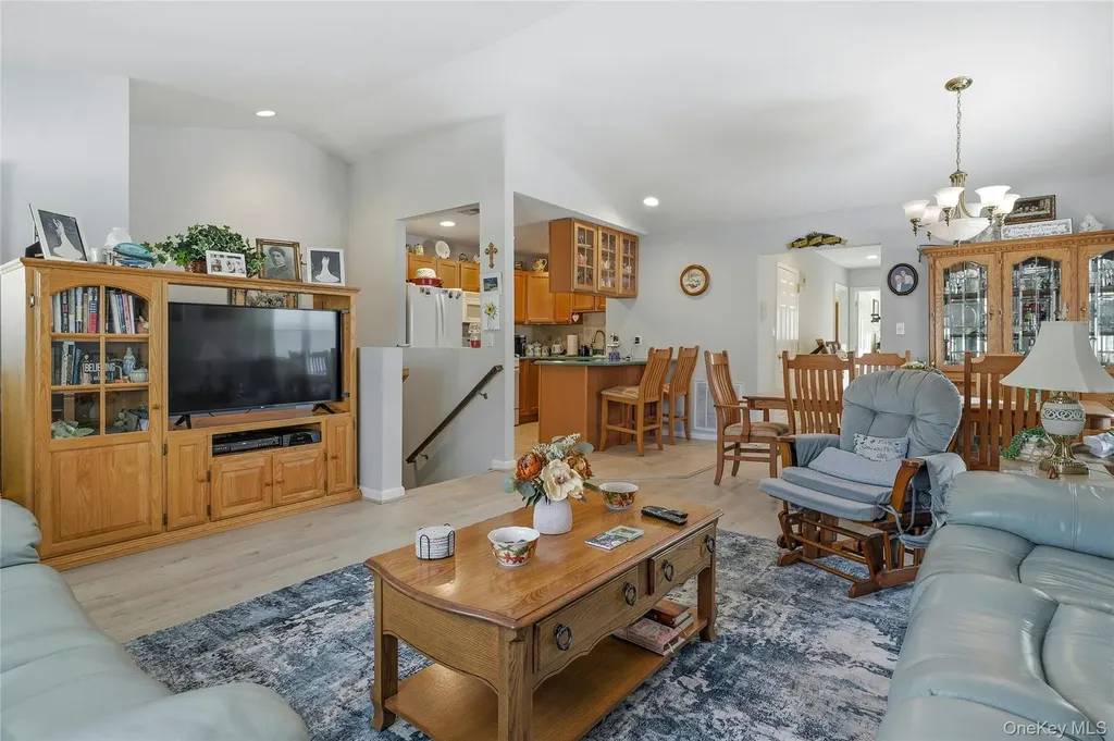 54 Morley Circle Melville NY 11747