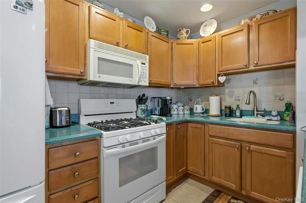 54 Morley Circle Melville NY 11747
