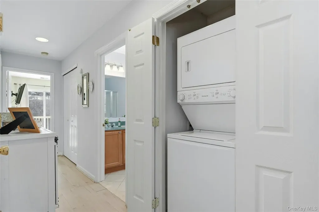 54 Morley Circle Melville NY 11747