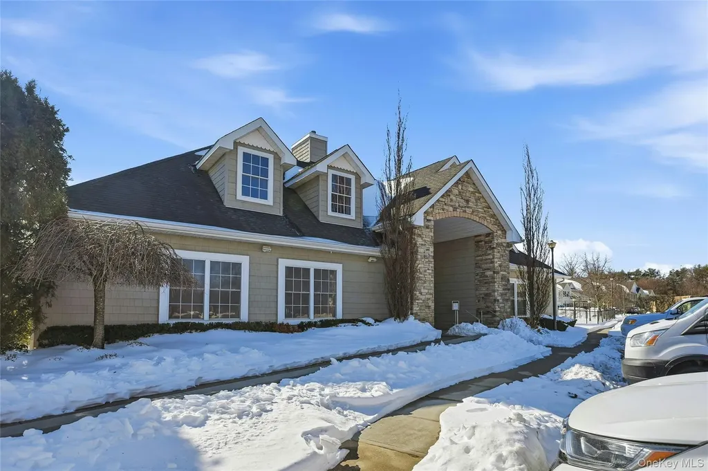 54 Morley Circle Melville NY 11747