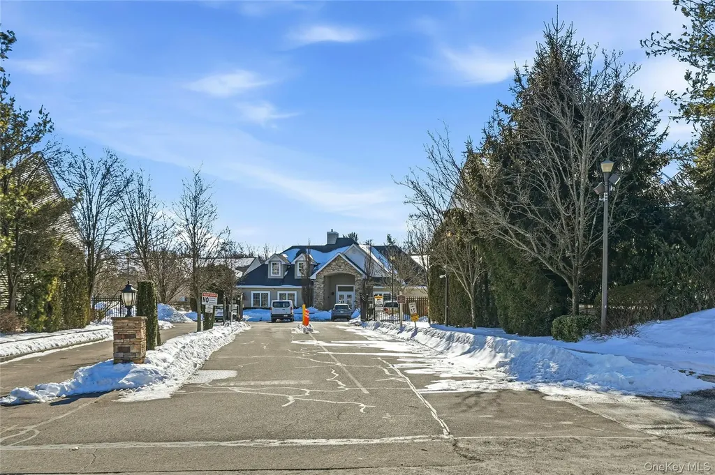 54 Morley Circle Melville NY 11747