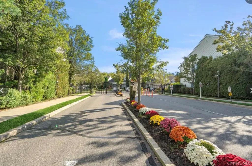54 Morley Circle Melville NY 11747