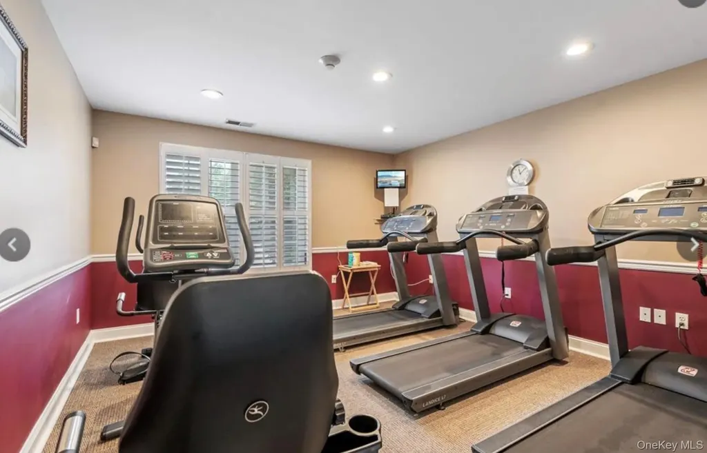 54 Morley Circle Melville NY 11747
