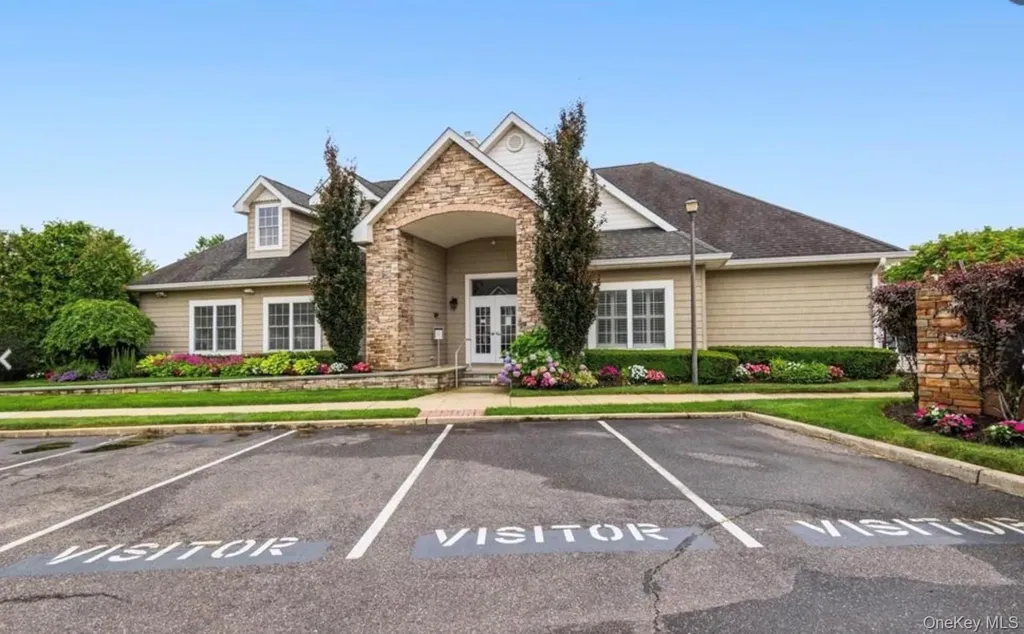 54 Morley Circle Melville NY 11747