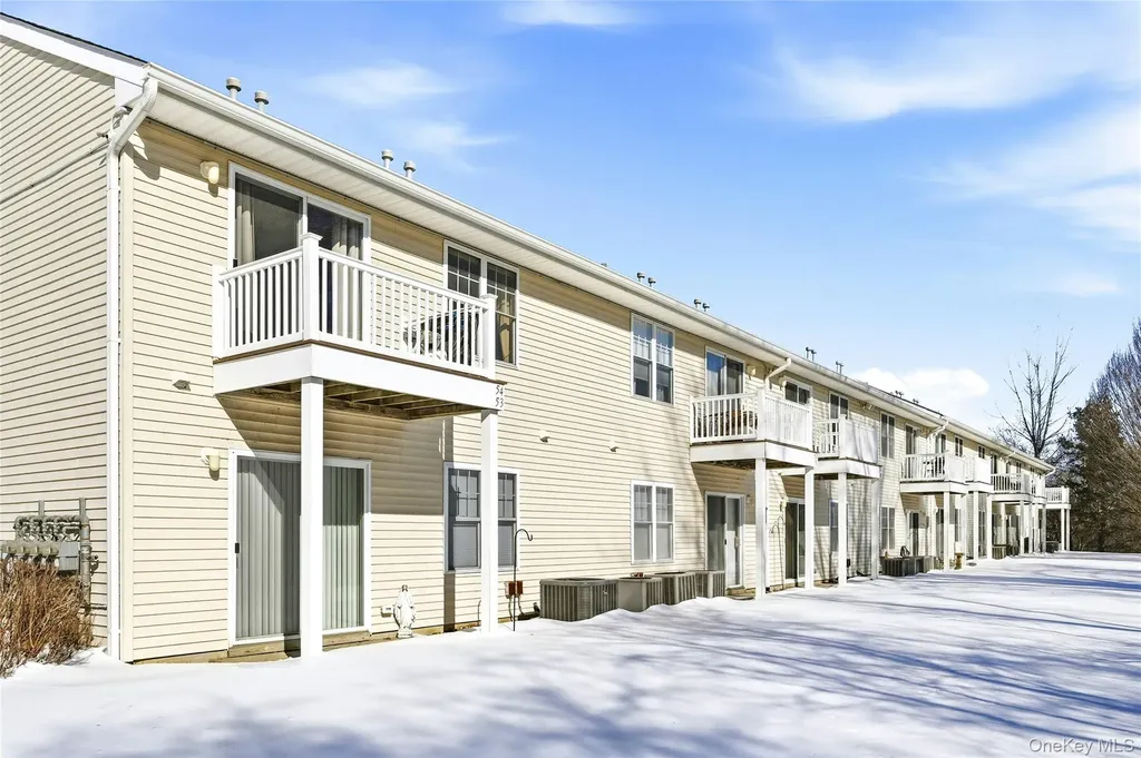 54 Morley Circle Melville NY 11747