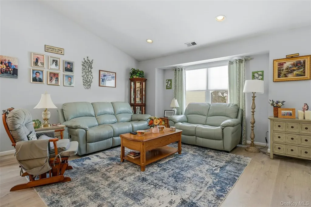 54 Morley Circle Melville NY 11747