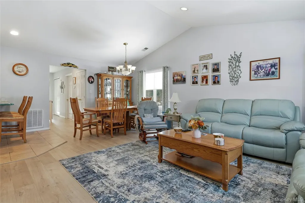 54 Morley Circle Melville NY 11747