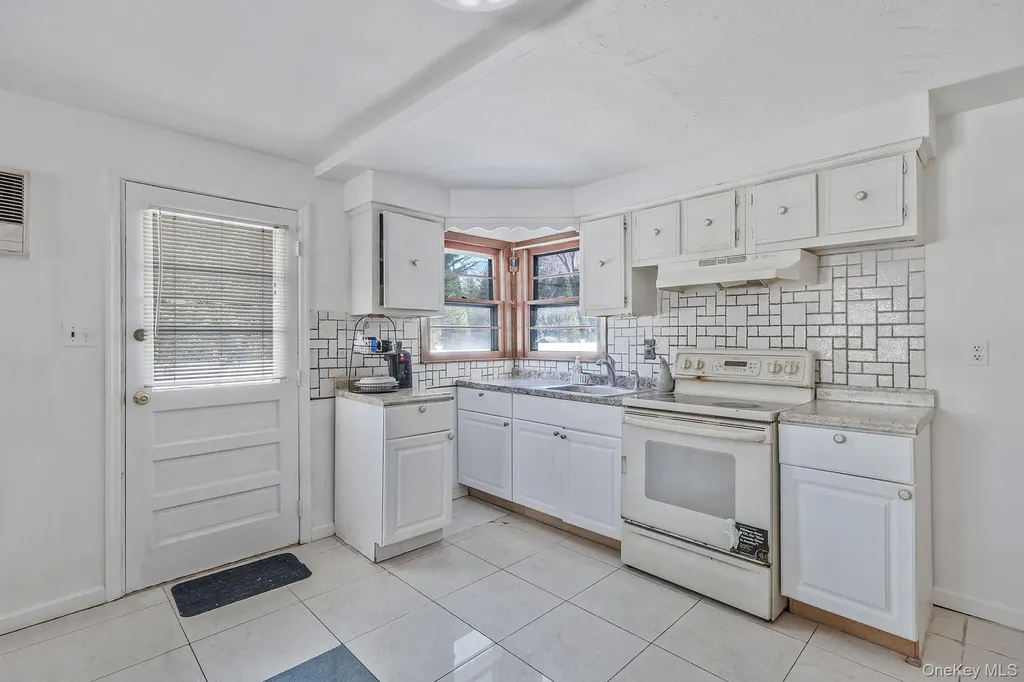 140 Seaman Neck Road Dix Hills NY 11746