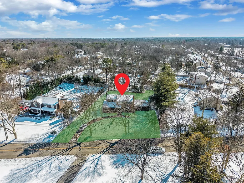 140 Seaman Neck Road Dix Hills NY 11746