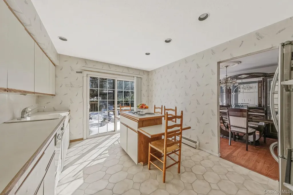 140 Seaman Neck Road Dix Hills NY 11746