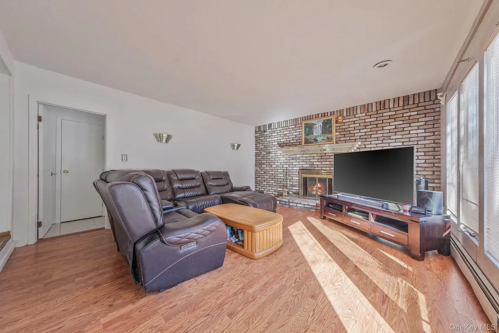 140 Seaman Neck Road Dix Hills NY 11746